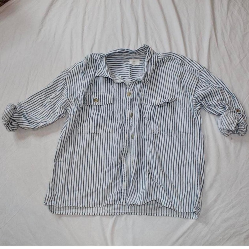 Boat styled button up